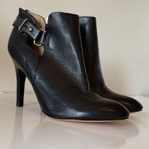 NWOT Coach Ann black full grain leather pointed toe high heel ankle booties 7.5